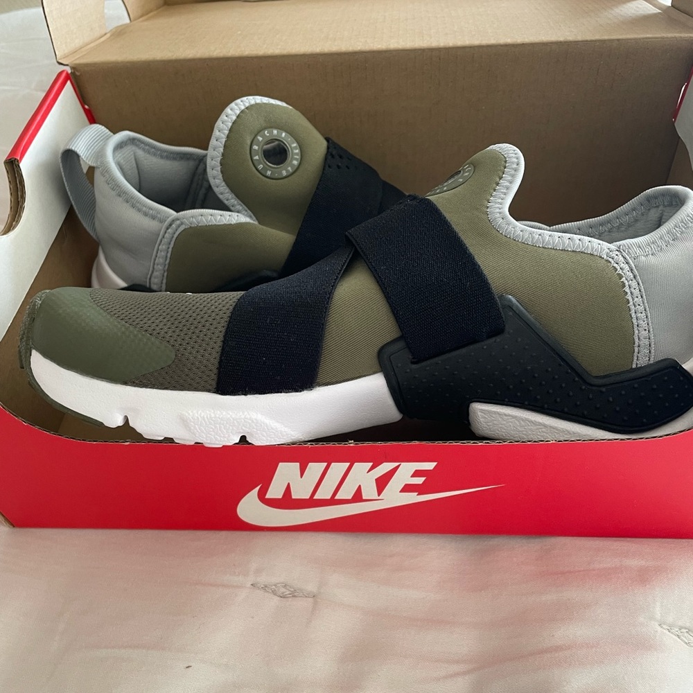 Little boys No laces Nike Huarache Slip On Sneakers